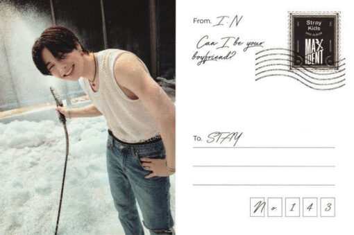 نامه های آلبوم Maxident از Stray Kids