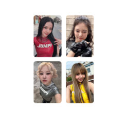 پک فوتوکارت بلک پینک جامپ شامل ۴ کارت لمینیت شده از اعضای BLACKPINK در نسخه JUMP با طراحی اختصاصی و چاپ براق از برند MeToy
